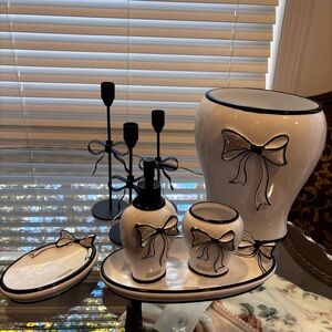 Elegant White Bathroom Set with Black Bow Accents